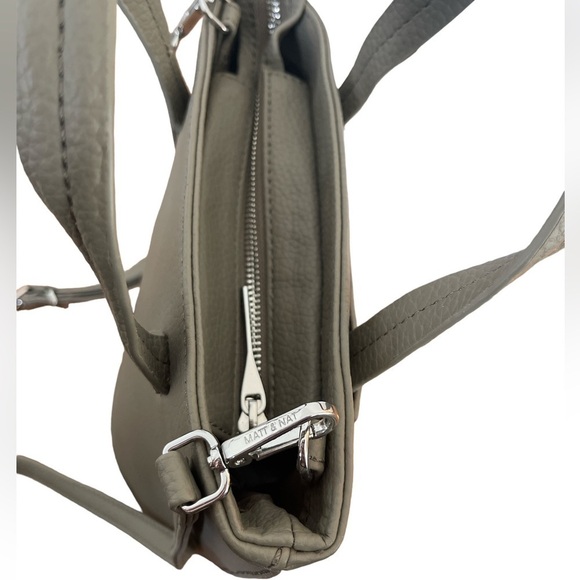 Matt & Nat Purity Casa Vegan Leather Bucket Bag - Picture 4 of 9